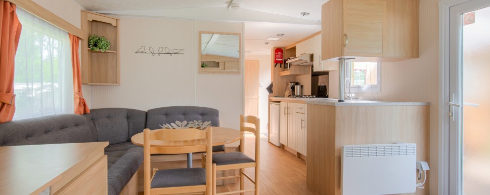 huurcaravan woonkamer heldense bossen