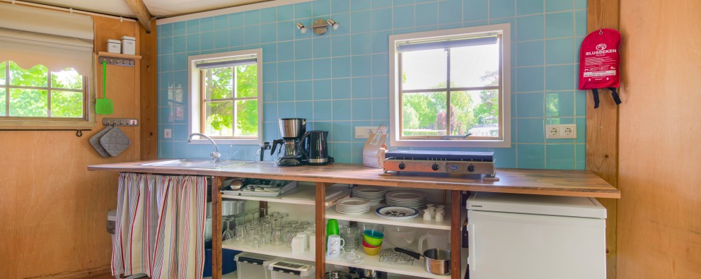 keuken kampeerbungalow