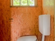 wc kampeerbungalow
