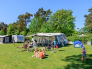 Kamperen met de familie in Helden