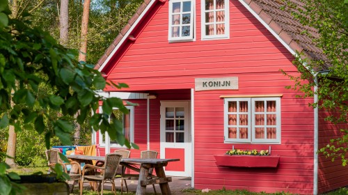 Bosgalow rood huis